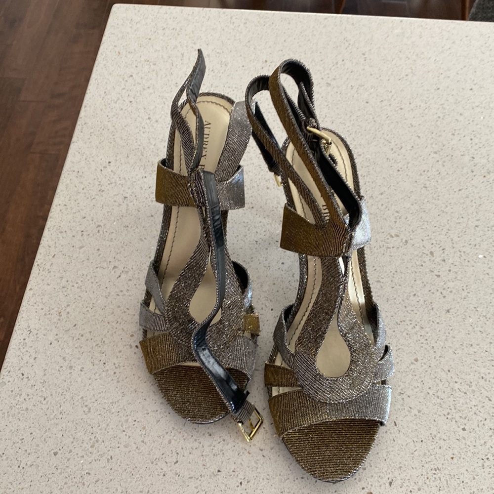 Audrey-Brooke , Size 9 .5 Silver and gold . Very clean shoe. Wore only once . - Picture 2 of 7